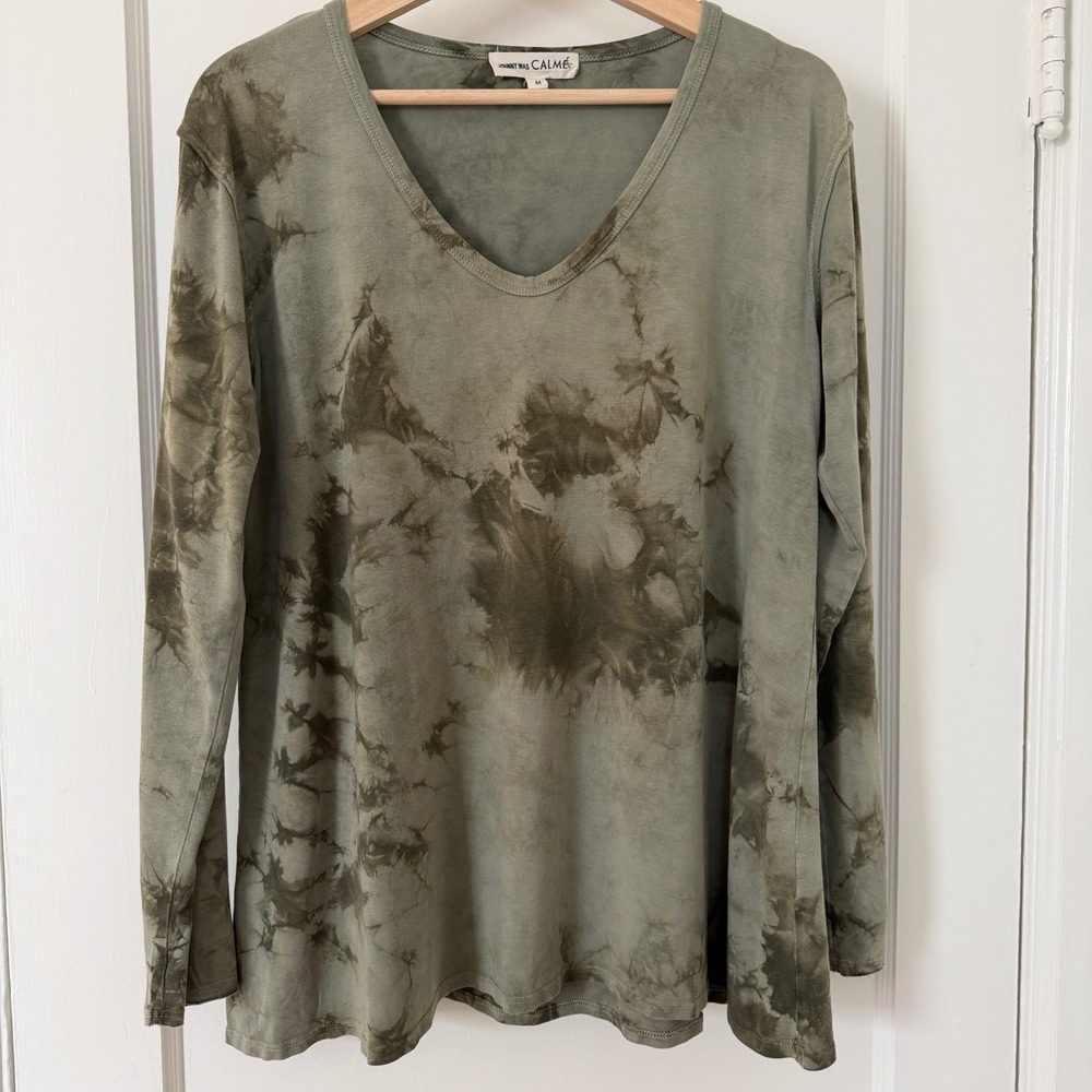 Johnny Was CALME Blake Olive Green Tie Dye V-Neck Long Sleeve Tee M Boho